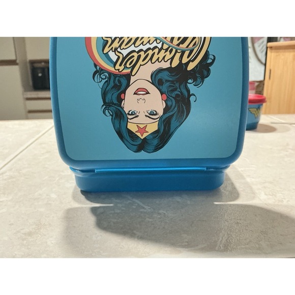 Wonder Woman Tupperware Set - Picture 13 of 14